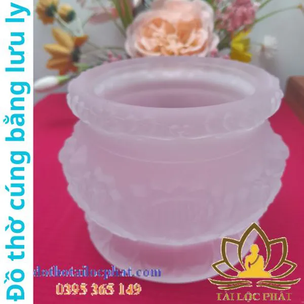 Đồ thờ cúng bằng lưu ly