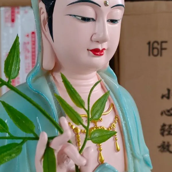 Tượng phật quan âm bằng đá