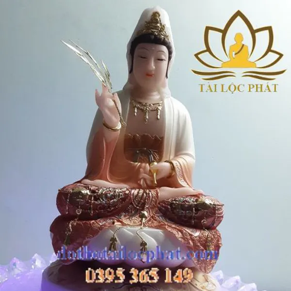 Tượng Phật Quan Âm bằng đá ngọc màu đỏ rất đẹp