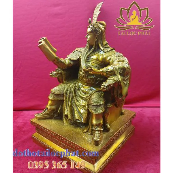 Tượng Quan Công đọc sách bằng đồng