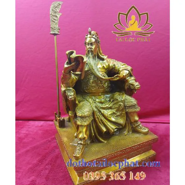 Tượng Quan Công đọc sách bằng đồng
