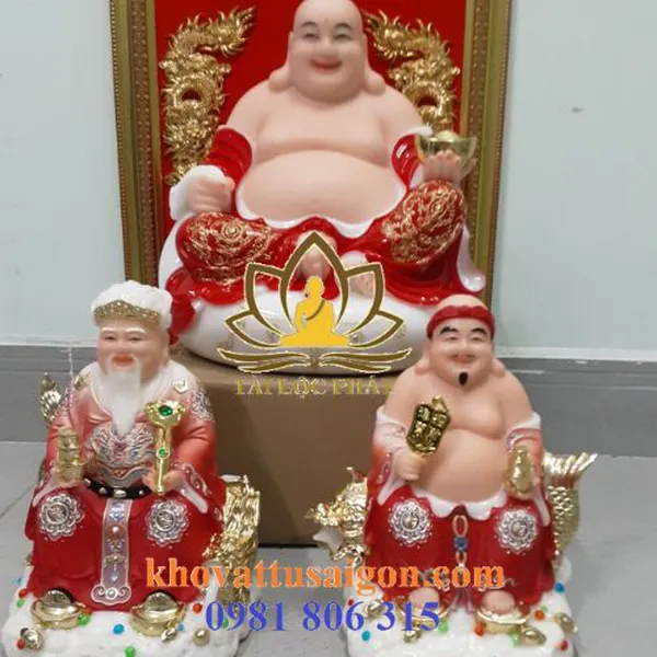 Tượng Thần Tài Thổ Địa màu đỏ hợp mệnh hỏa nhất