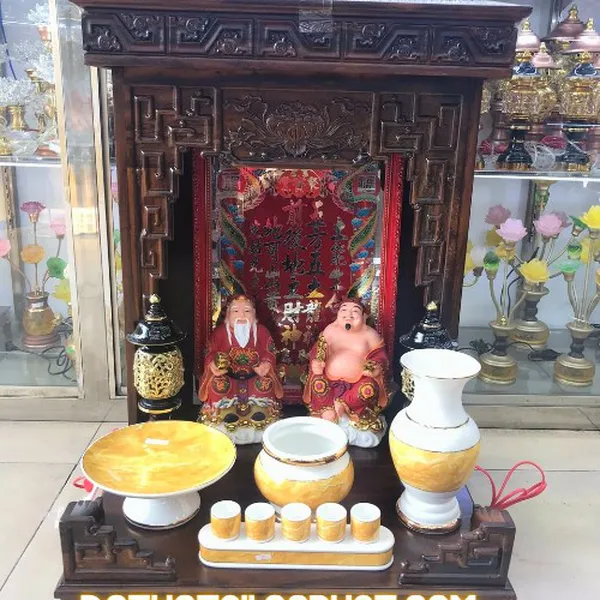 Bàn thờ Thần Tài Ông Địa