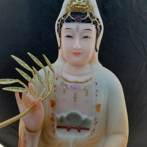 Mẫu Tượng Phật Bà Quan Thế Âm Bồ Tát Đẹp Từ Bi Bằng Đá