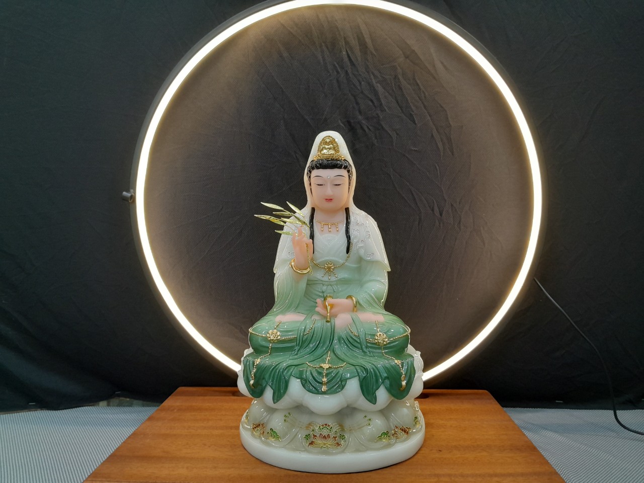 mau-tuong-quan-am-bo-tat-mau-xanh-ngoc mau-tuong-quan-am-bo-tat-mau-xanh-ngoc