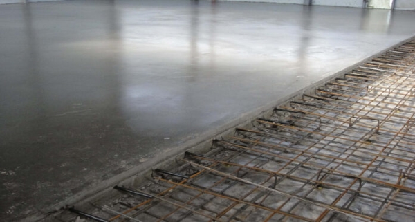 Sàn bê tông phải đạt chuẩn cho sơn epoxy. Sàn bê tông phải đạt chuẩn cho sơn epoxy.