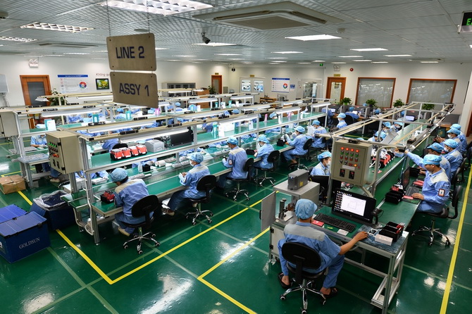 Nhà máy thi công sơn sàn chống tĩnh điện. Nhà máy thi công sơn sàn chống tĩnh điện.