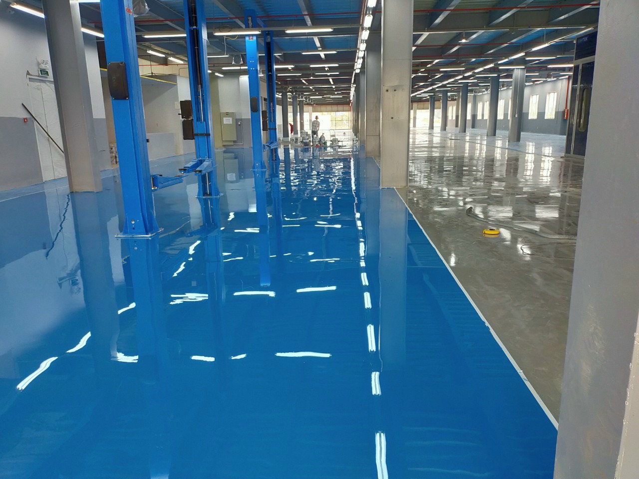Nhà xưởng thi công sơn epoxy. Nhà xưởng thi công sơn epoxy.