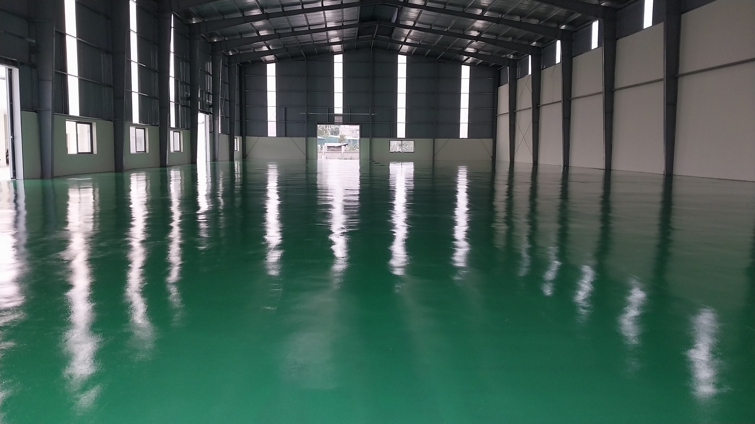 Khách hàng tự thi công sơn epoxy ADO121. Khách hàng tự thi công sơn epoxy ADO121.