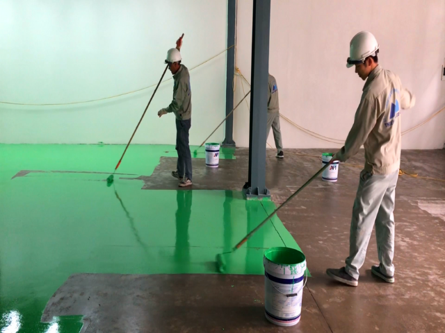 Công đoạn thi công sơn phủ lớp thứ nhất. Công đoạn thi công sơn phủ lớp thứ nhất.