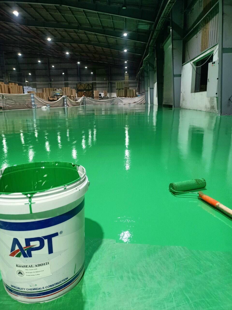 Thi công sơn phủ ADO121 lớp hoàn thiện. Thi công sơn phủ ADO121 lớp hoàn thiện.