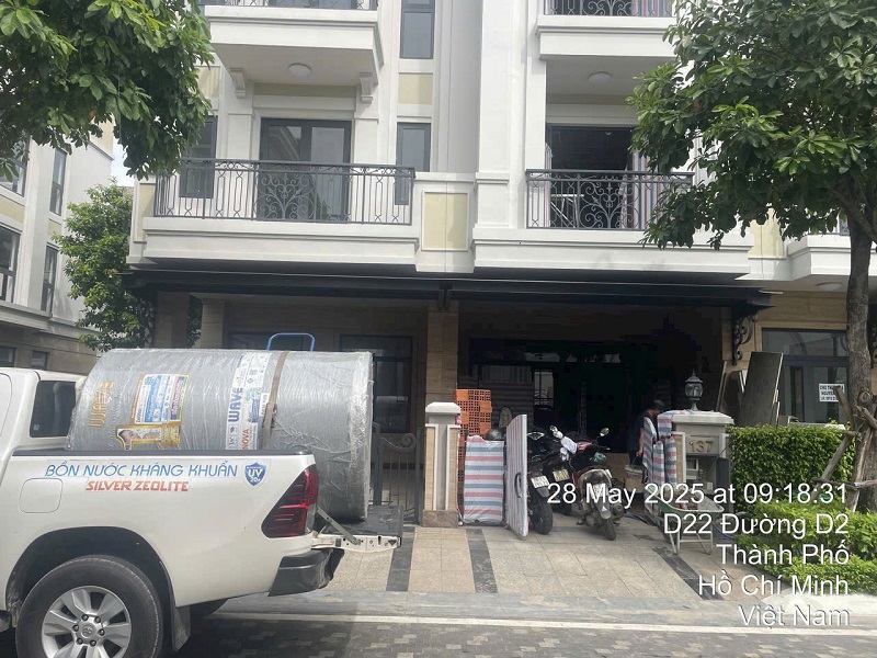 Giao hàng Bồn nhưa kháng khuẩn The Palm tại Thủ Đức Giao hàng Bồn nhưa kháng khuẩn The Palm tại Thủ Đức