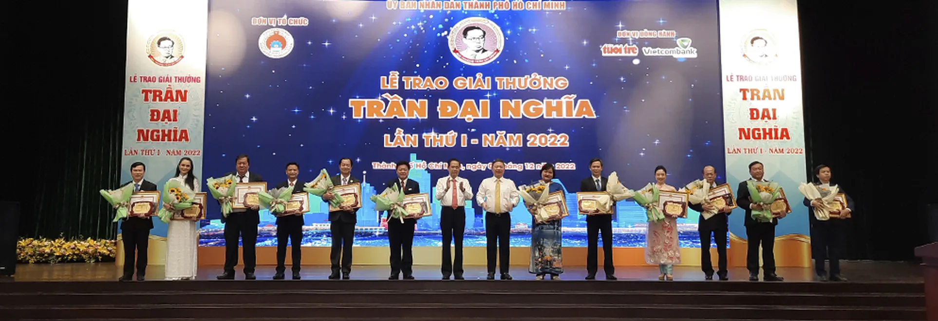 banner trung cap bach nghe tphcm