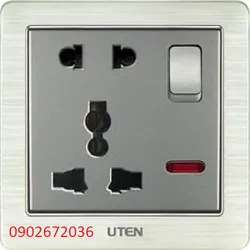 Mặt 1 ổ cắm 3 chấu và 1 ổ cắm 2 chấu, có công tắc bảo vệ ngắt mạch V6.0 Uten