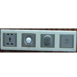 Mặt 4 liền nhau V6 Uten