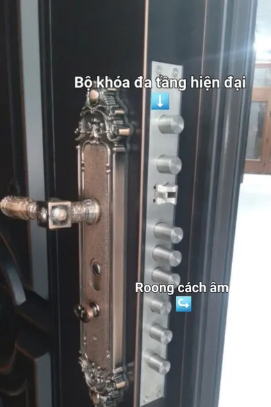 Mẫu cửa biệt thự đẹp - Cửa thép  vân gỗ 4 cánh - Mã : 406