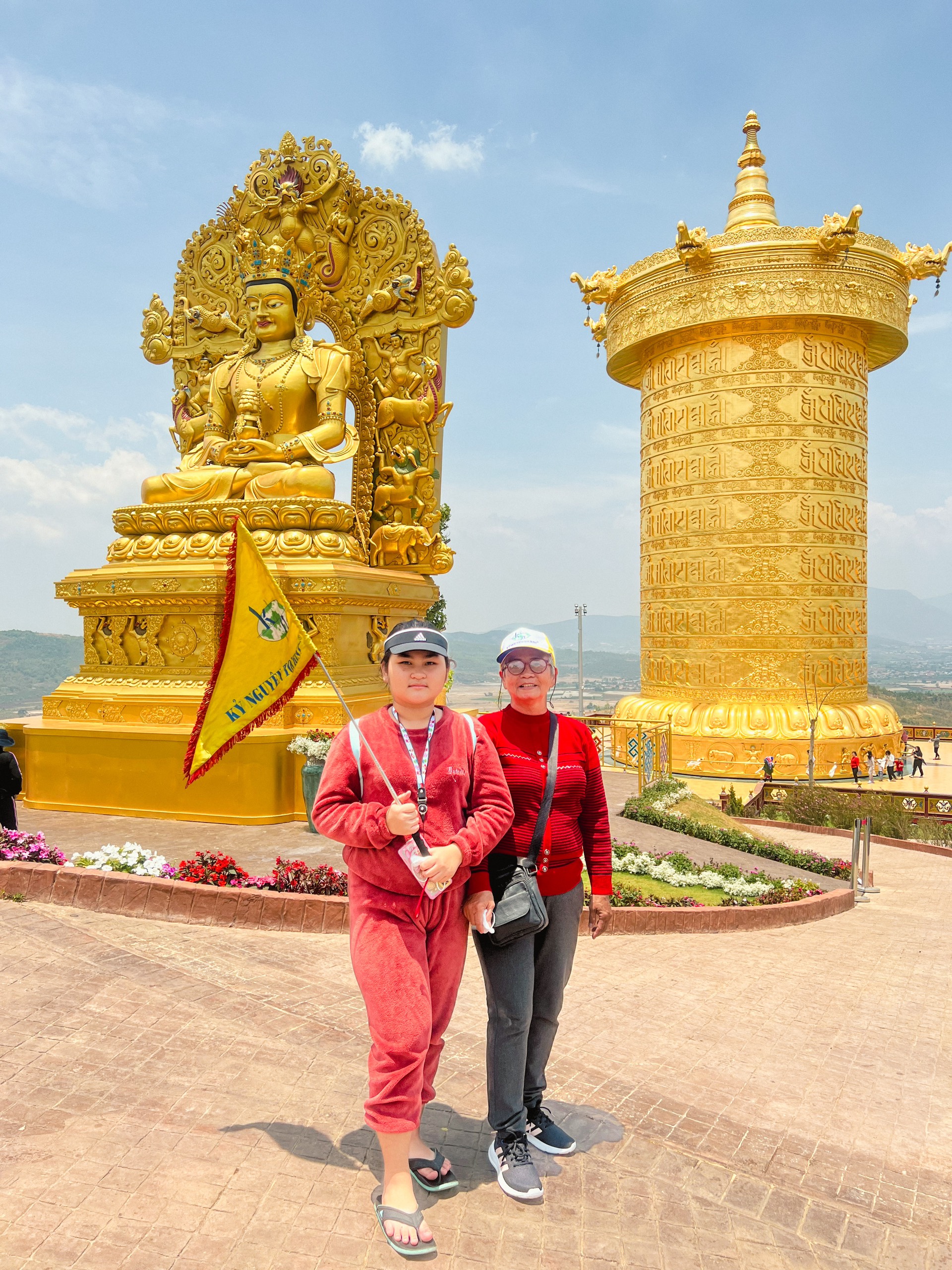 Chùa Đại Ninh Đà Lạt: Khám Phá Văn Khấn, Kiến Trúc và Lễ Hội Tâm Linh