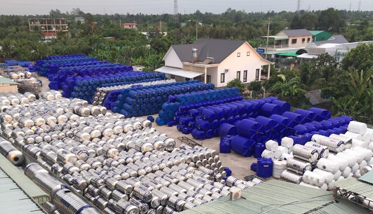 Công ty Gia Phát chuyên cung cấp các loại bồn nước nhựa trên toàn quốc. Công ty Gia Phát chuyên cung cấp các loại bồn nước nhựa trên toàn quốc.
