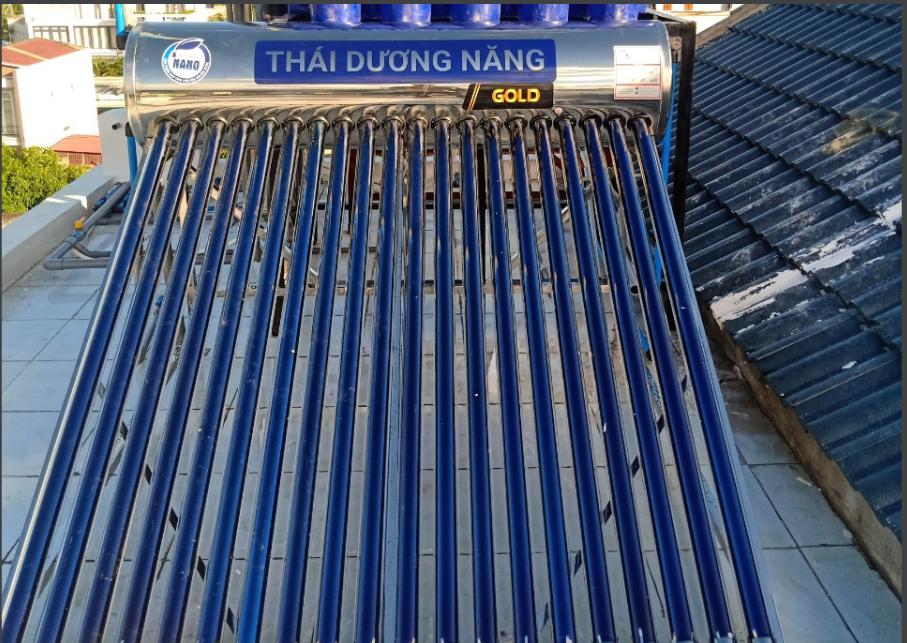 Máy nước nóng năng lượng mặt trời Sơn Hà Thái Dương Năng GOLD. Máy nước nóng năng lượng mặt trời Sơn Hà Thái Dương Năng GOLD.