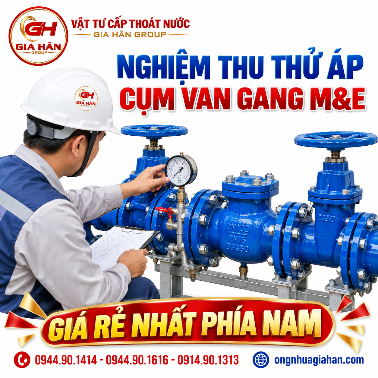 Kỹ sư M&E kiểm tra áp kế và kiểm tra độ kín mặt bích cụm van gang trong phòng bơm