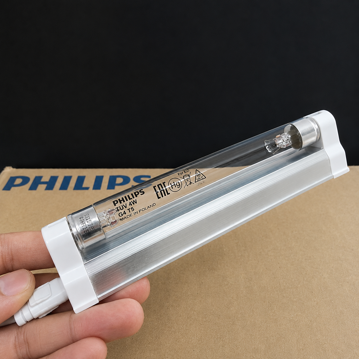 Thiết kế tinh tế của Philips TUV UVC