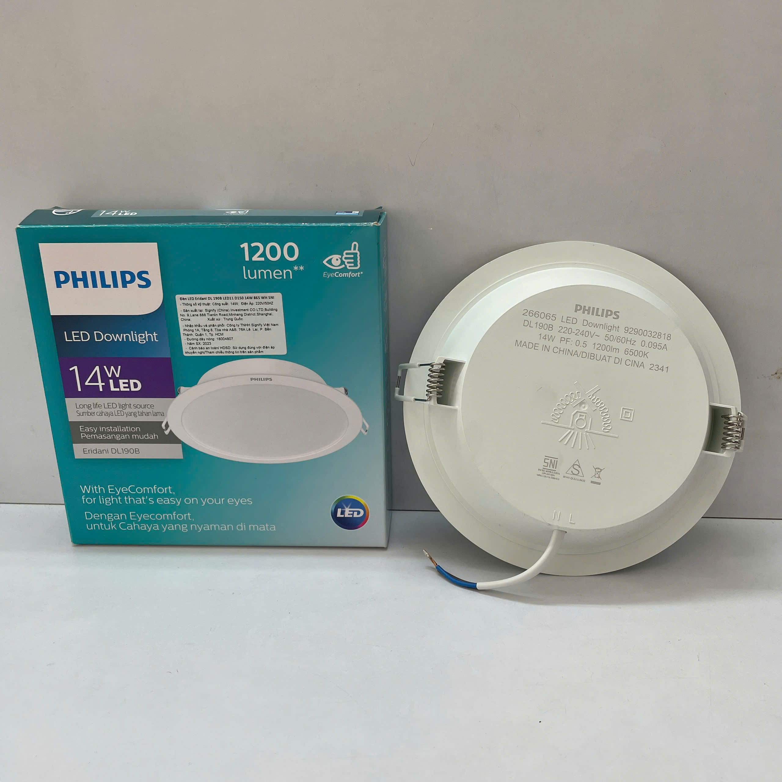 Tận hưởng ánh sáng chất lượng cao từ Đèn downlight âm trần Led Philips Eridani DL190B LED11 D150 14W 865 WH SNI 6500K 1150lm.