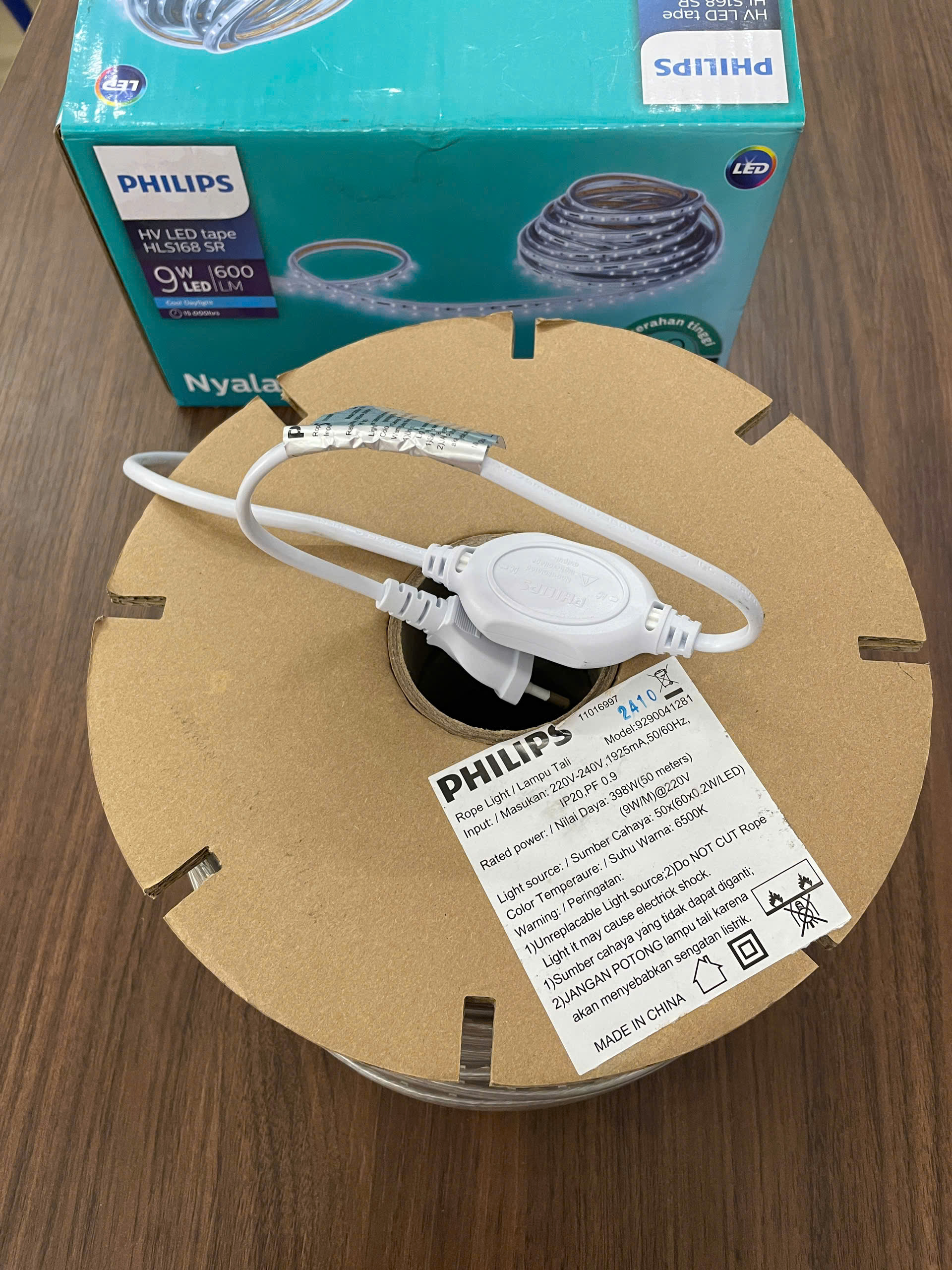 Đèn LED dây trang trí Philips HV HLS168 50M cho không gian hiện đại