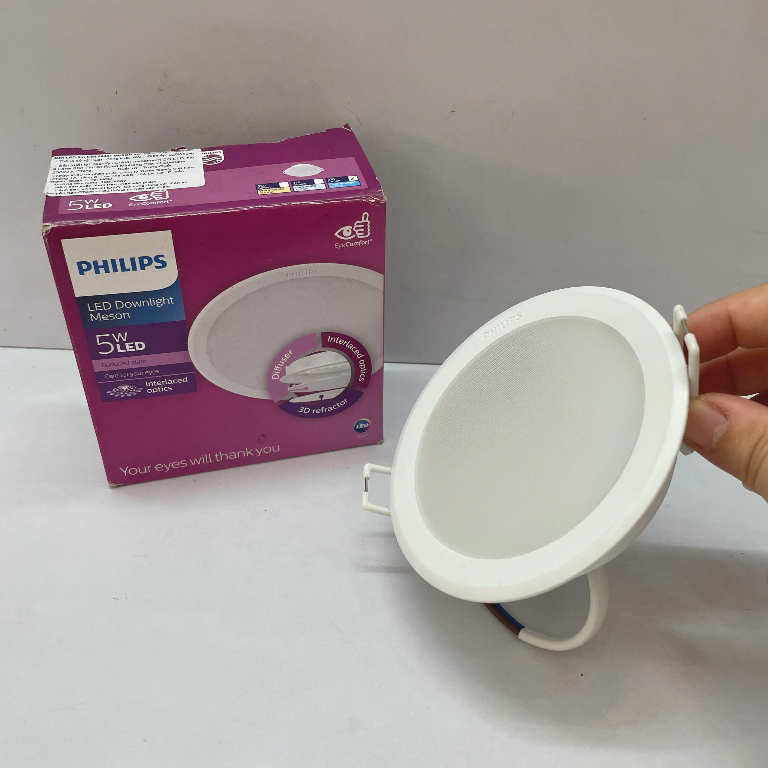 Kiến tạo không gian đẳng cấp với Đèn downlight âm trần Led Philips Meson IO 59447