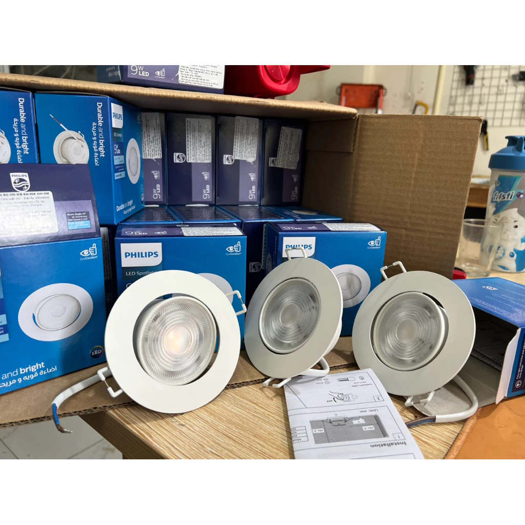 Đèn LED Philips tại showroom