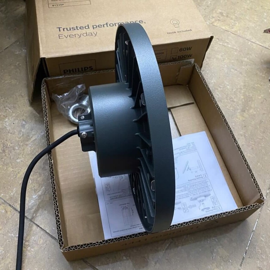 Đèn highbay Philips BY239P tiết kiệm điện vượt trội, vận hành mạnh mẽ