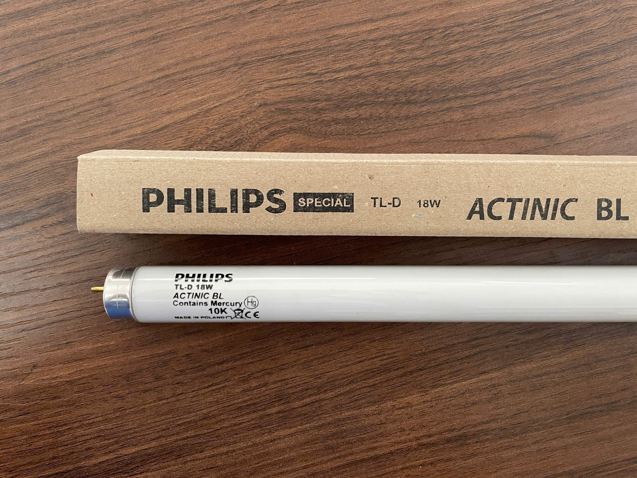 Lắp đặt Bóng Đèn Huỳnh Quang Côn Trùng Philips TL-D 18W ACTINIC BL dễ dàng