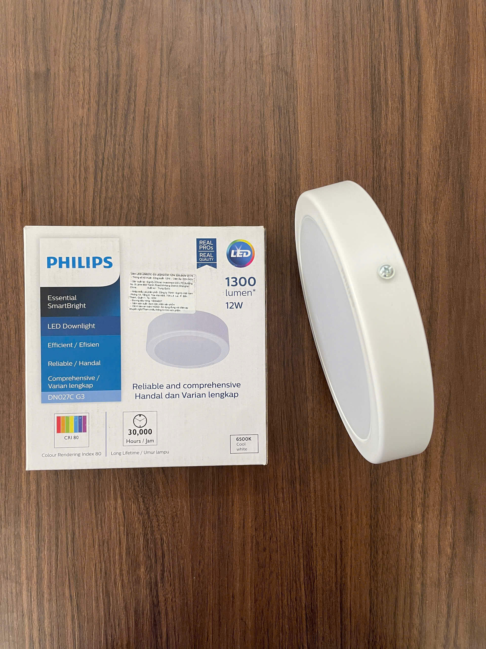 Đèn Downlight Philips DN027C G3 12W trong phòng khách