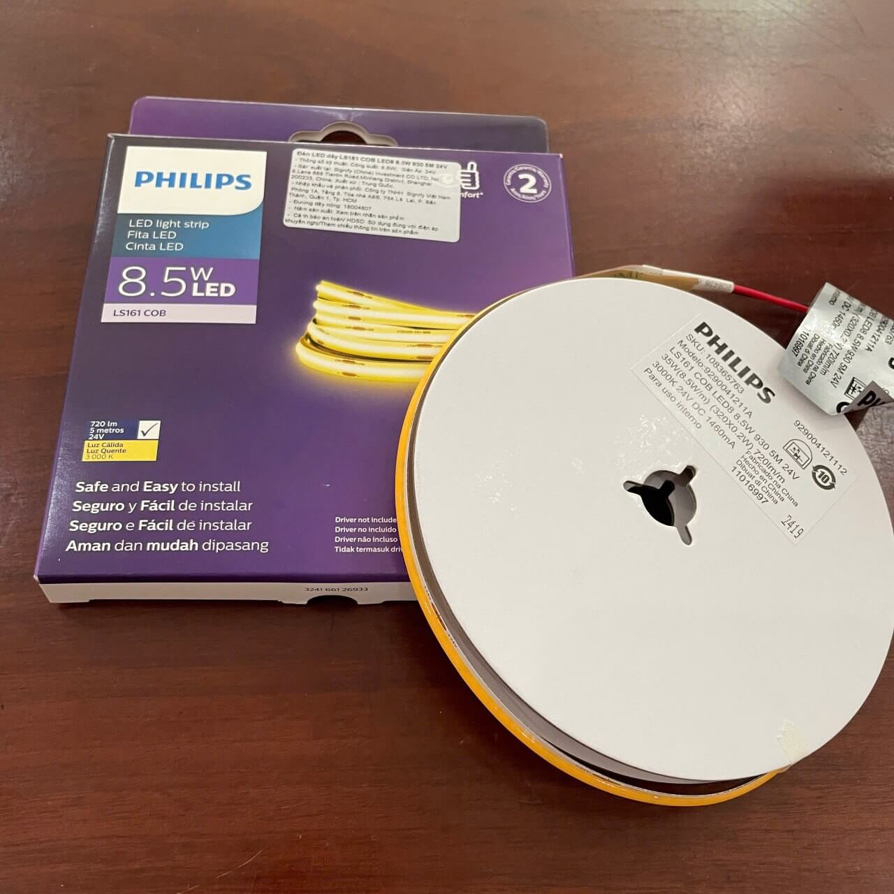 Hiệu suất bền bỉ từ Đèn trang trí LED dây Philips oval