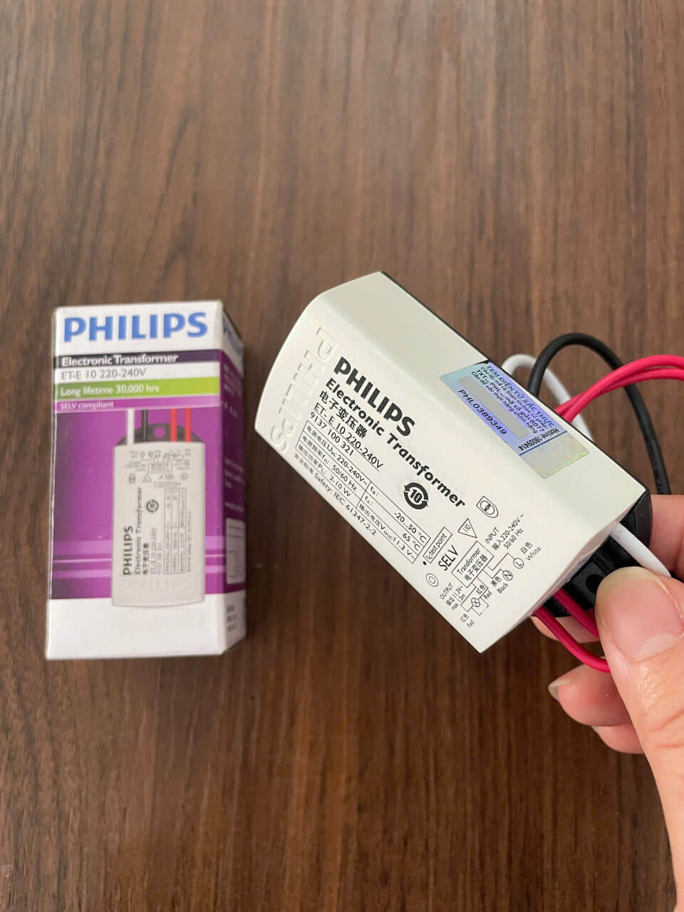 Nguồn - Ballast - Tăng Phô / Biến thế Philips ET-E 10 LED mang lại sự ổn định vượt trội.