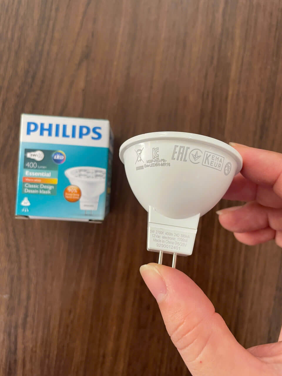 Ứng dụng linh hoạt của Đèn âm trần chiếu điểm LED Spotlight Philips Essential LED 5-50W 2700K MR16 24D