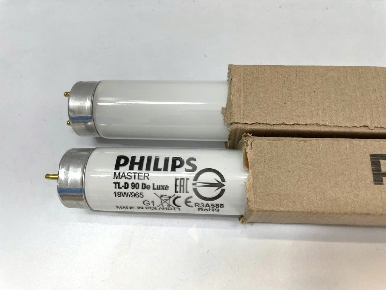 Bóng đèn huỳnh quang thẳng soi màu Philips D65 Master De Luxe TL-D90