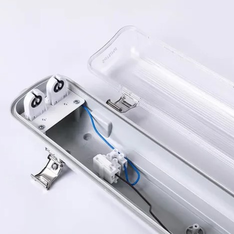 Ứng dụng linh hoạt của Máng đèn LED chống thấm Philips WT069C trong thực tế.