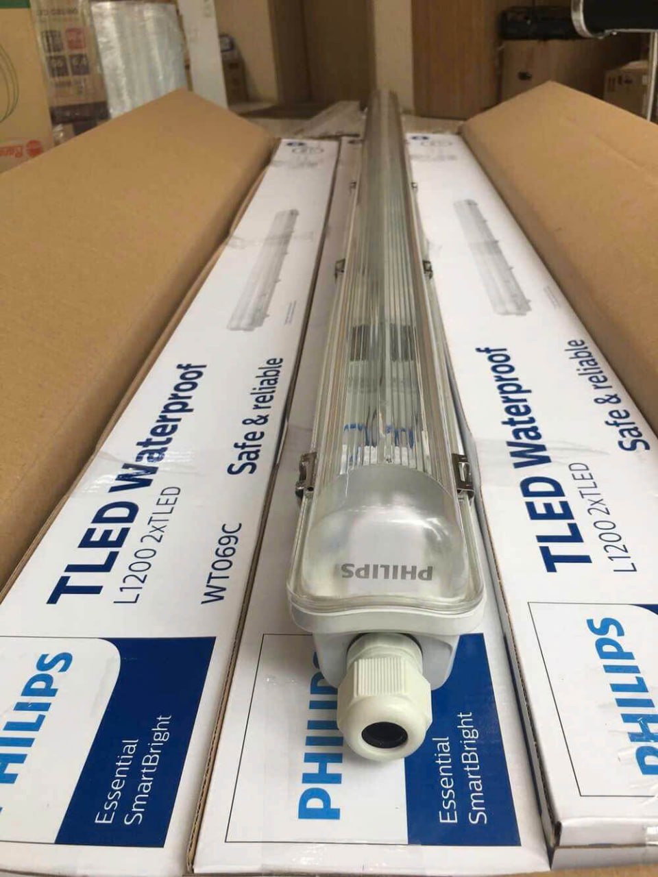 Máng đèn Led chống thấm Philips Essential Smartbright WT069C bền bỉ