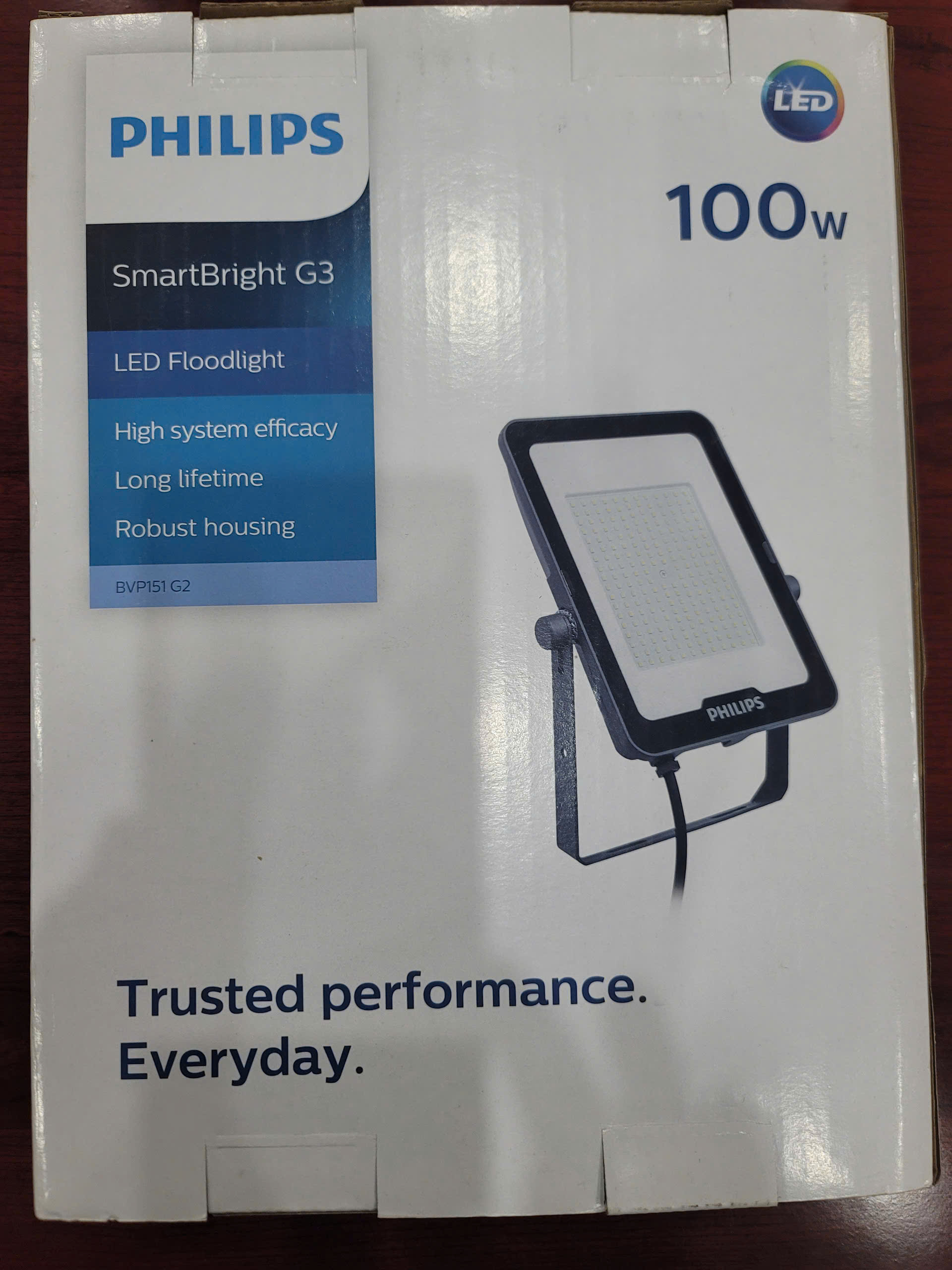 Đèn pha LED ngoài trời Philips BVP151 chiếu sáng kiến trúc