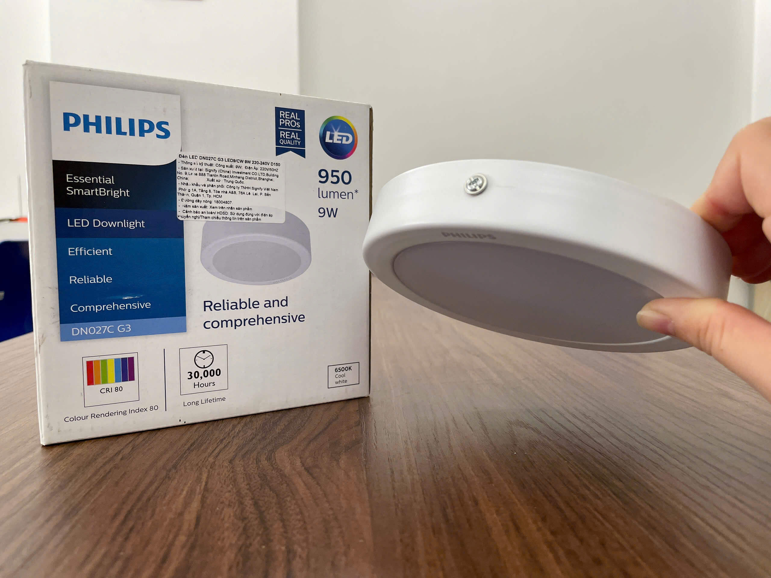 Ánh sáng tinh khiết từ Đèn Downlight Ốp Trần Philips SmartBright G3 DN027C