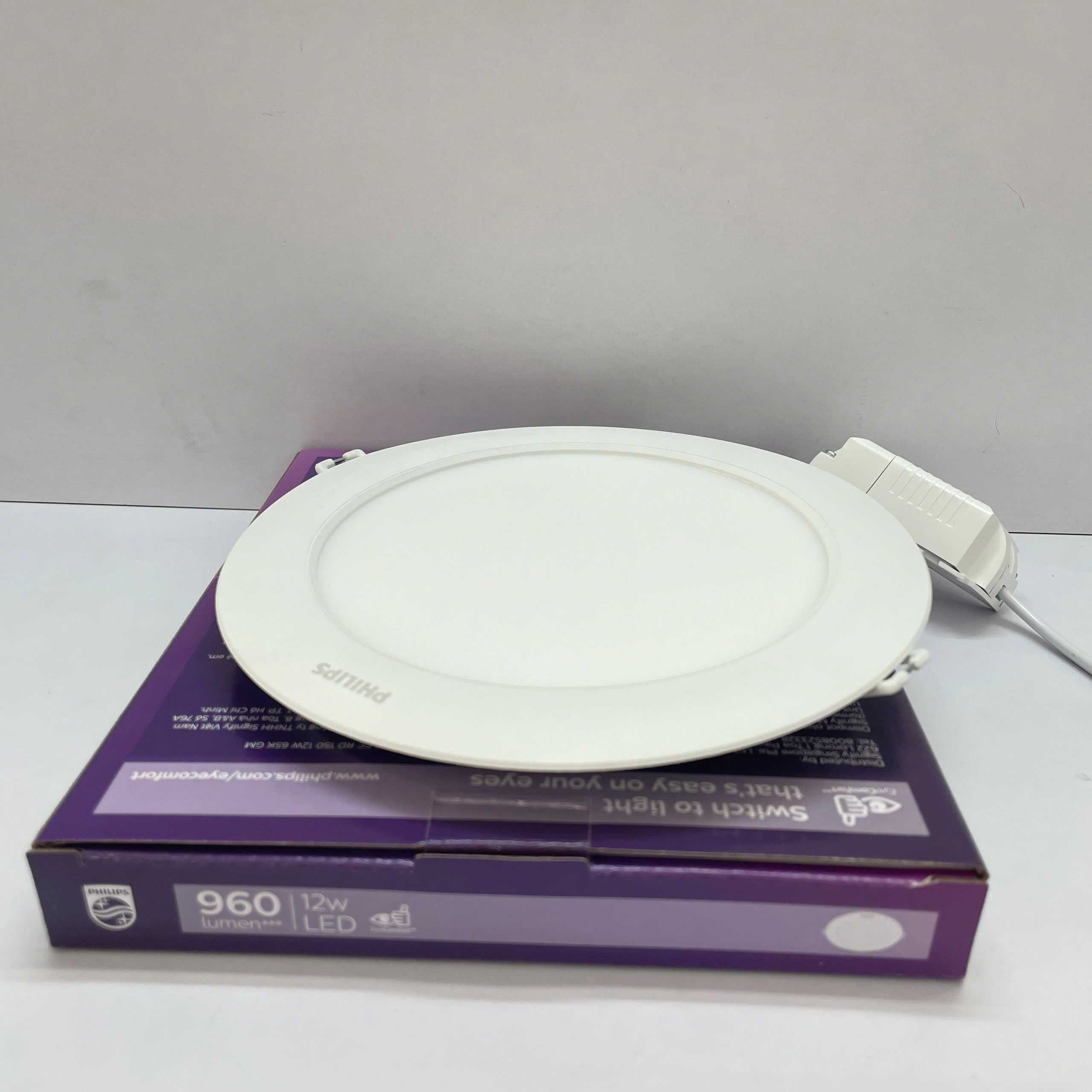 Ứng dụng đa dạng của Đèn downlight âm trần siêu mỏng LED Slim Philips DL262