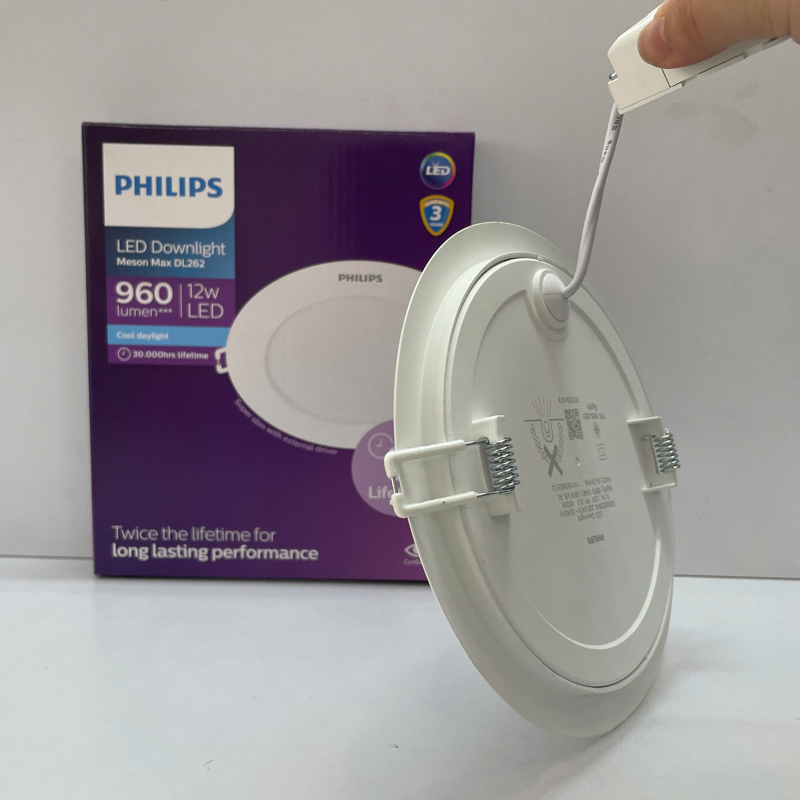 Công nghệ LED tiên tiến trong Đèn downlight âm trần siêu mỏng Philips DL262 12W 4000K