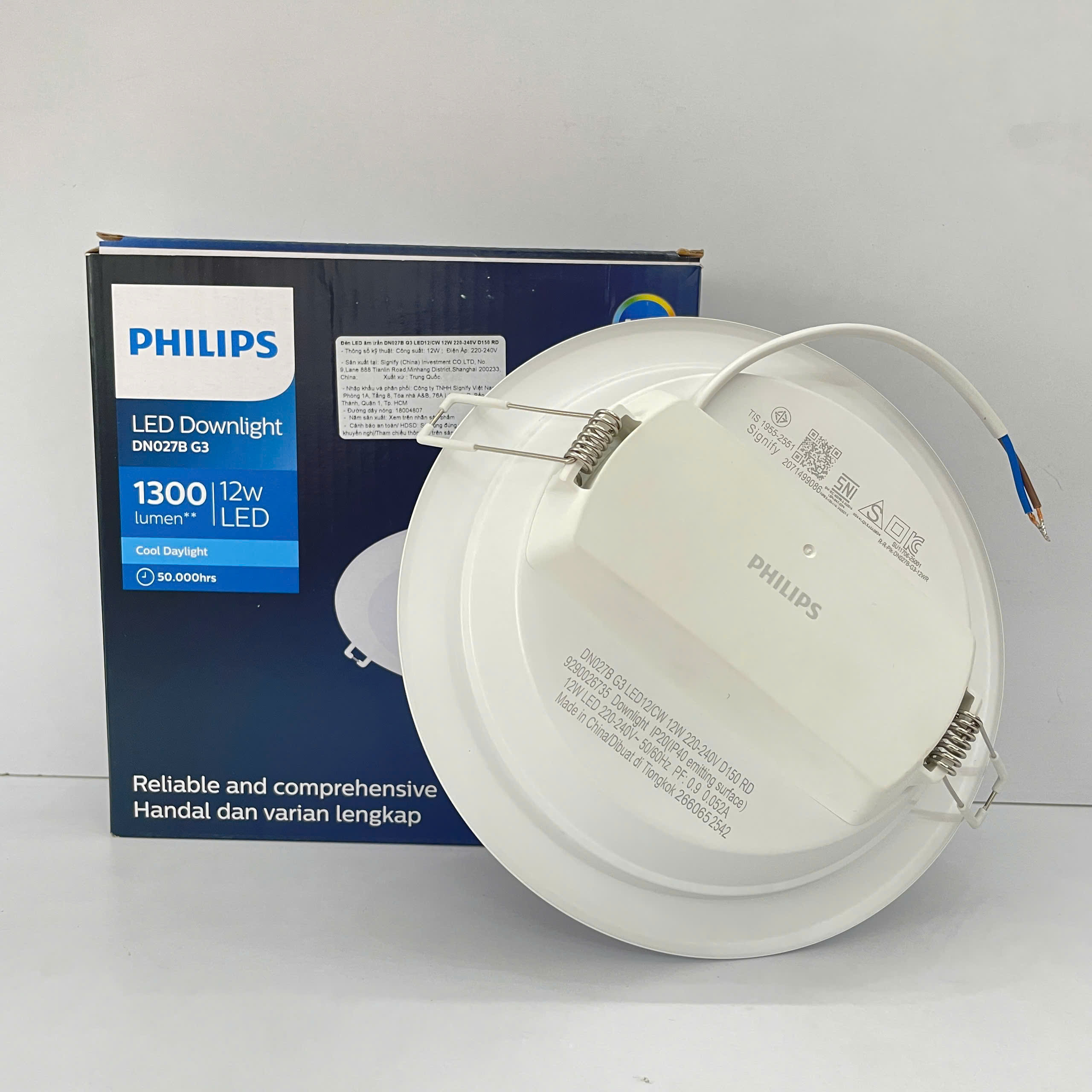 Lắp đặt dễ dàng đèn Philips DN027B G3