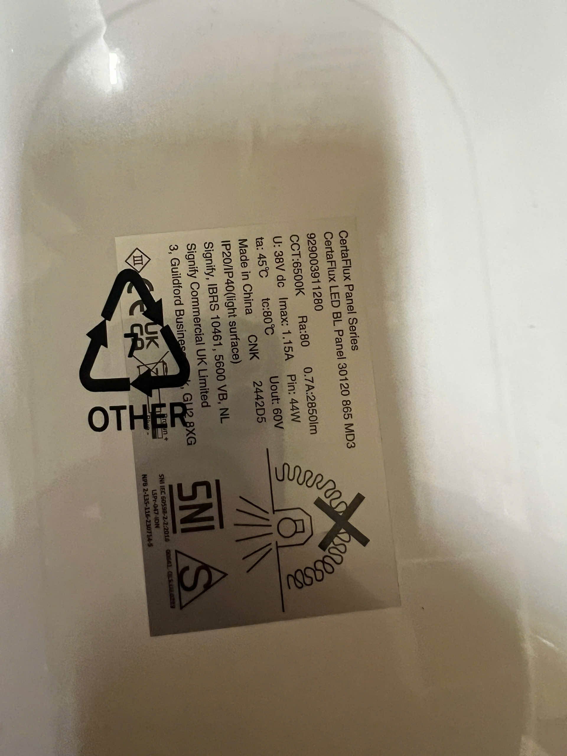 Hiệu suất ấn tượng của Máng đèn Led tấm panel Philips CertaFlux 30120