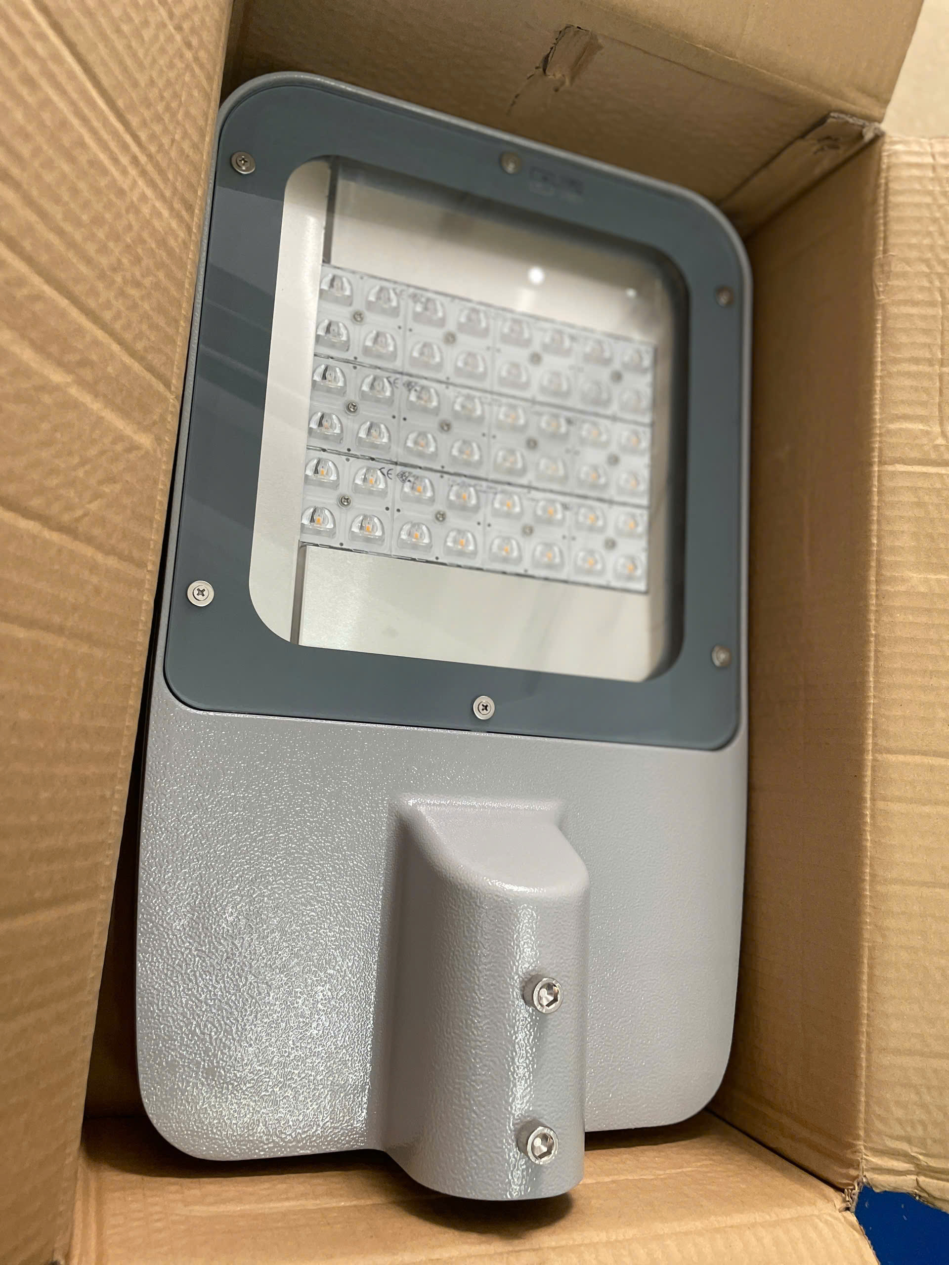 Thiet ke cua Den duong Led Streetlight Philips Inside BRI372