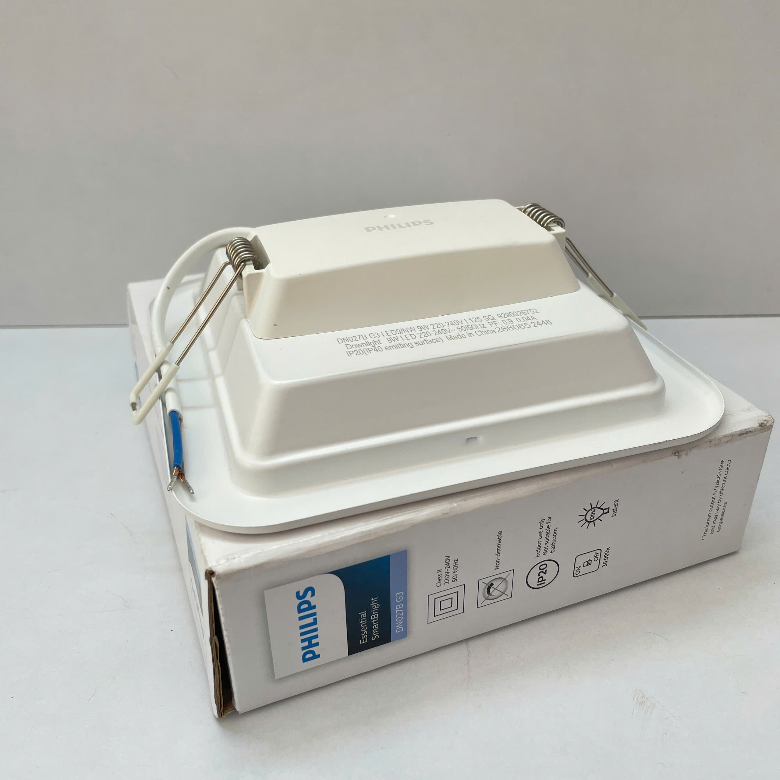 Ứng dụng đèn downlight âm trần vuông Led Philips trong không gian sang trọng