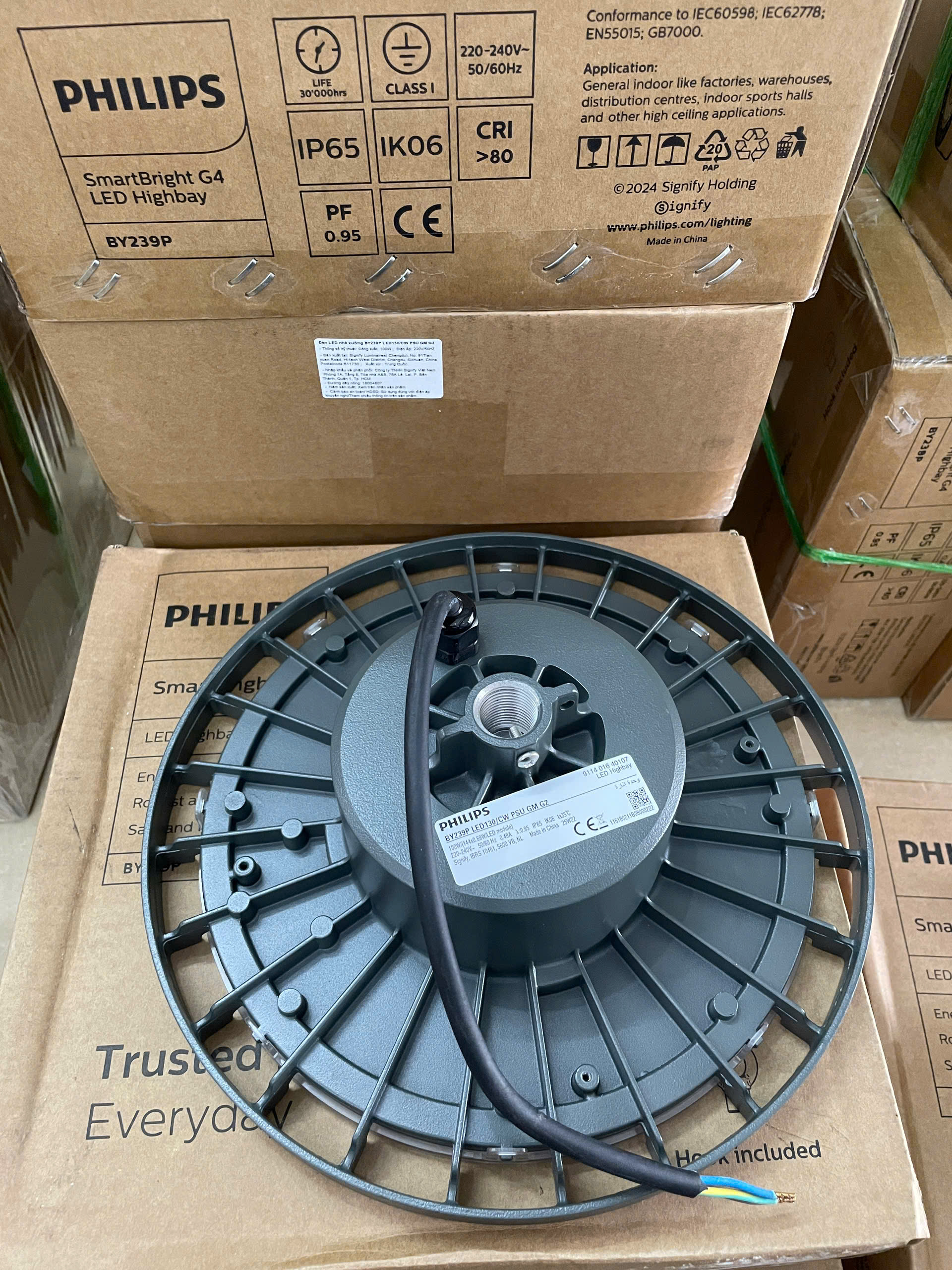 Ứng dụng Đèn LED Highbay Philips BY239P 100W trong nhà xưởng