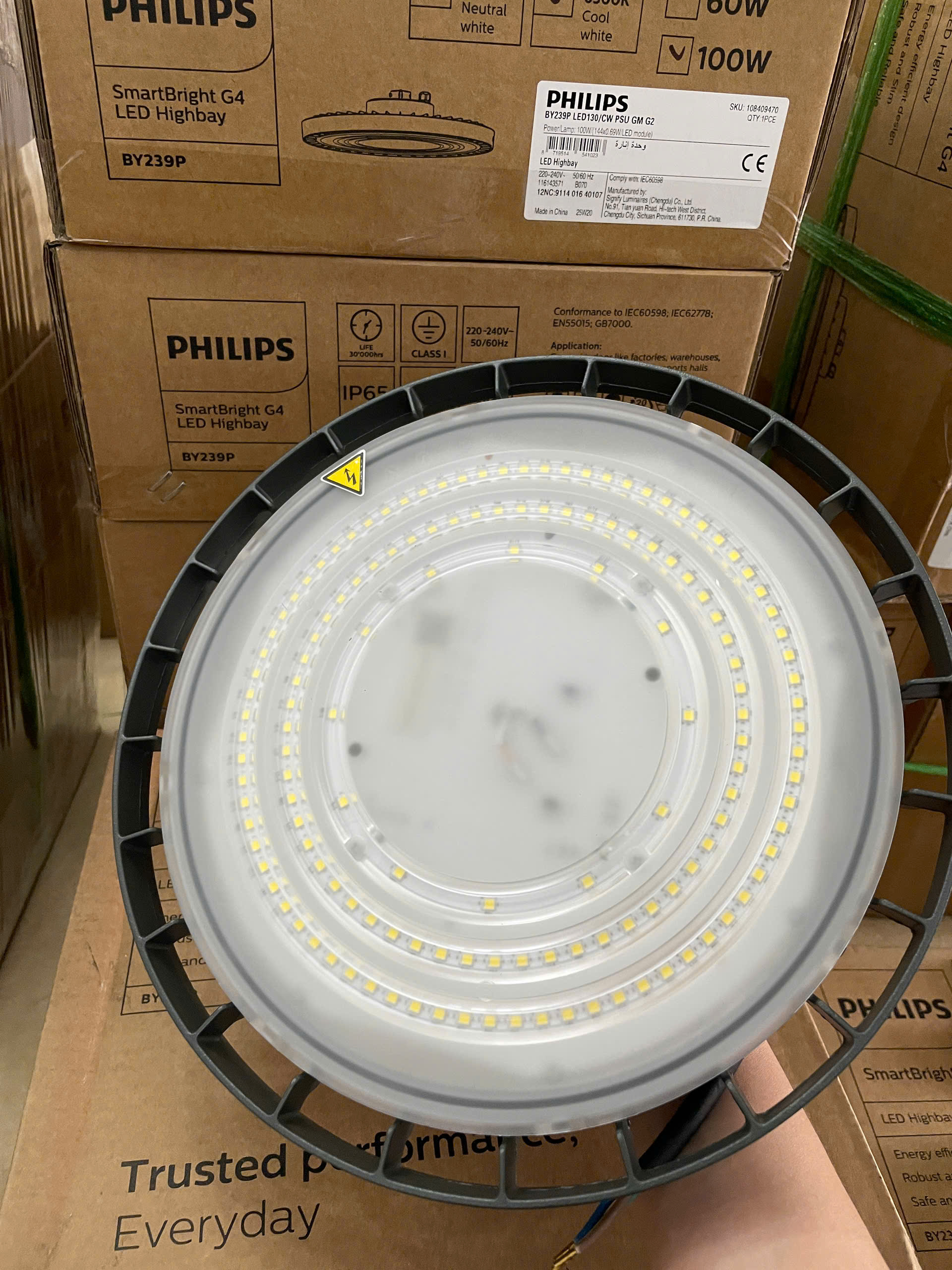 Ứng dụng đa dạng của Philips Highbay BY239P 100W