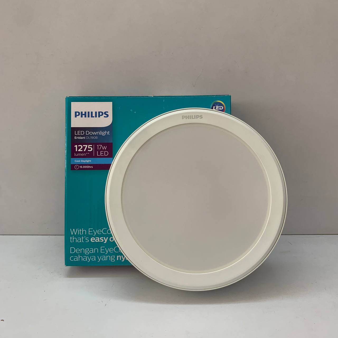 Thiết kế tối giản của Đèn Led ốp nổi tròn Philips Eridani 17W