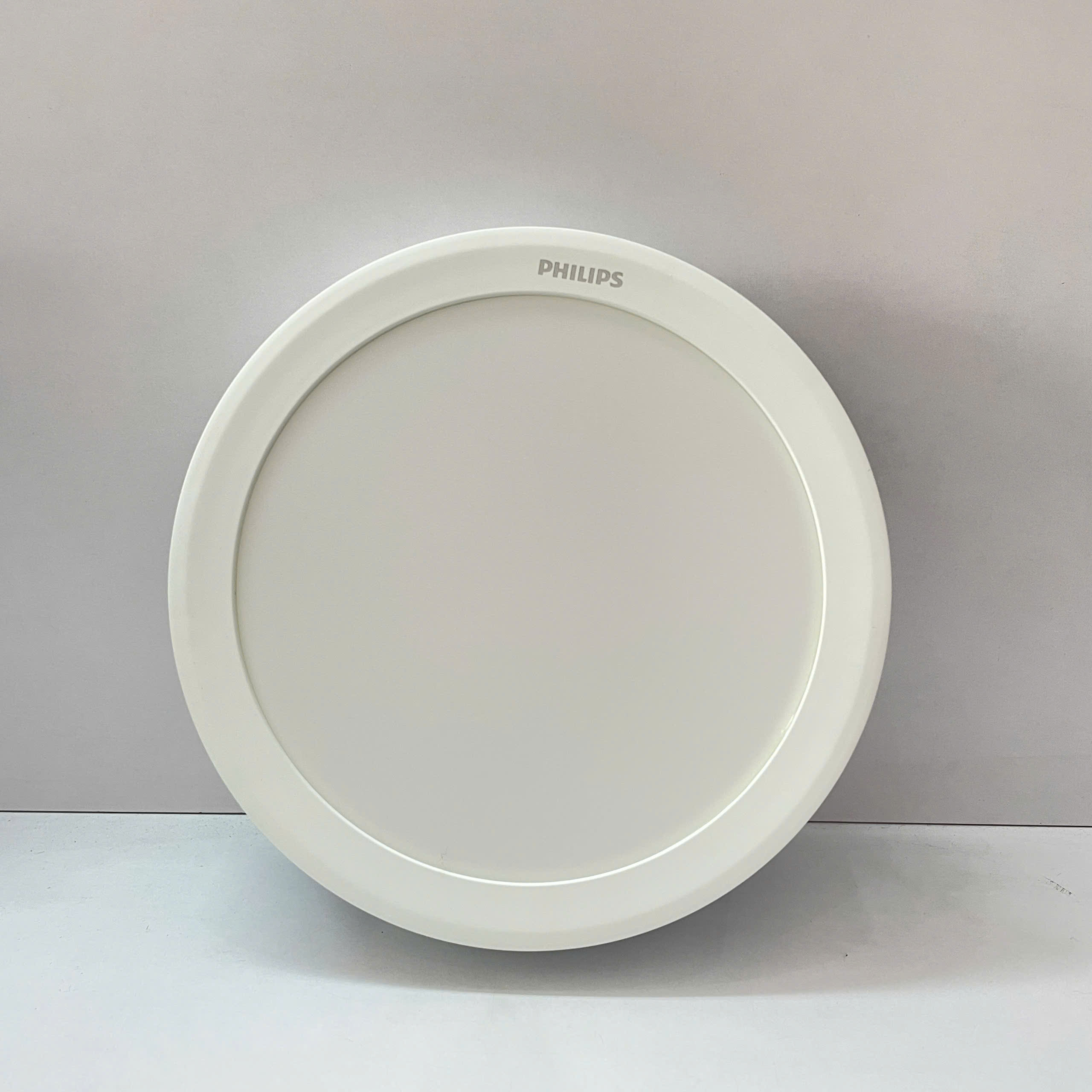 Hướng dẫn lắp đặt đèn Led ốp nổi tròn Philips Eridani